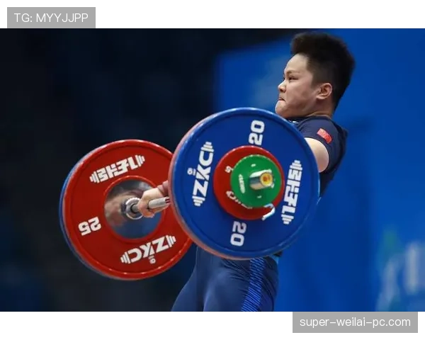 汪周雨比赛结束后直接去豪车店逛，感觉明星生活跟运动员差不多了吧？